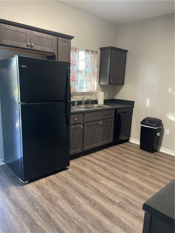 911 Heron Lane, Rockport, TX 78382