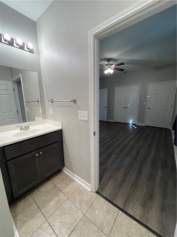 911 Heron Lane, Rockport, TX 78382