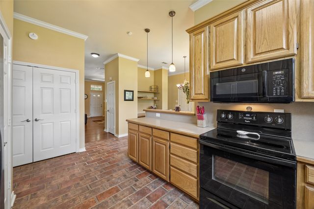 621 W Windsor Drive, Denton, TX 76207
