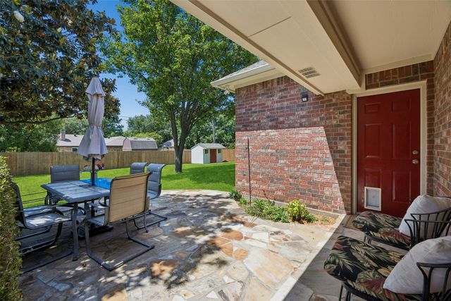 621 W Windsor Drive, Denton, TX 76207