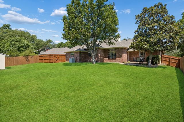 621 W Windsor Drive, Denton, TX 76207