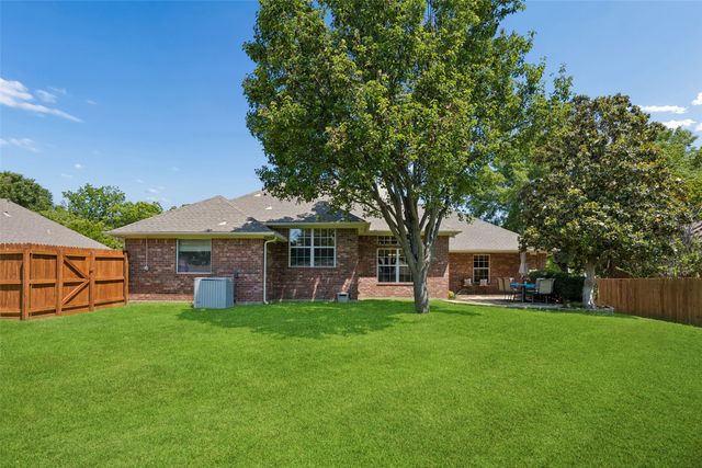 621 W Windsor Drive, Denton, TX 76207