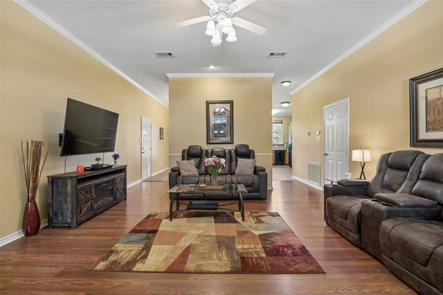 621 W Windsor Drive, Denton, TX 76207