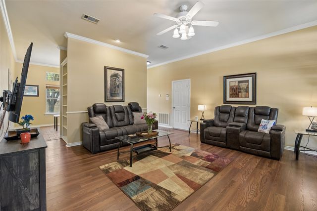 621 W Windsor Drive, Denton, TX 76207