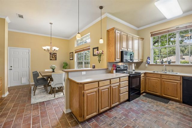 621 W Windsor Drive, Denton, TX 76207