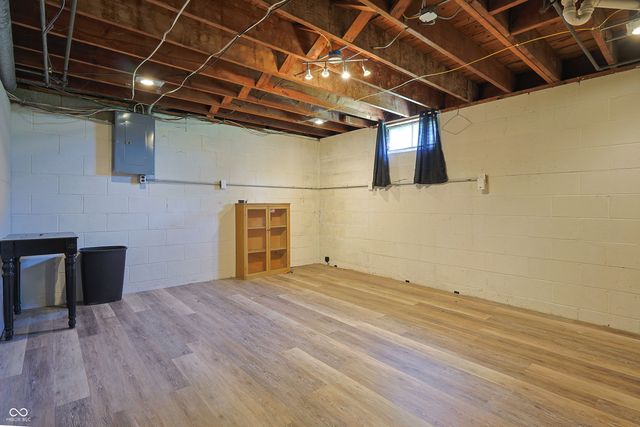 2341 Indiana Avenue, Columbus, IN 47201
