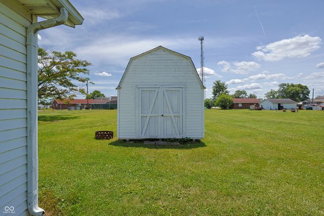 2341 Indiana Avenue, Columbus, IN 47201