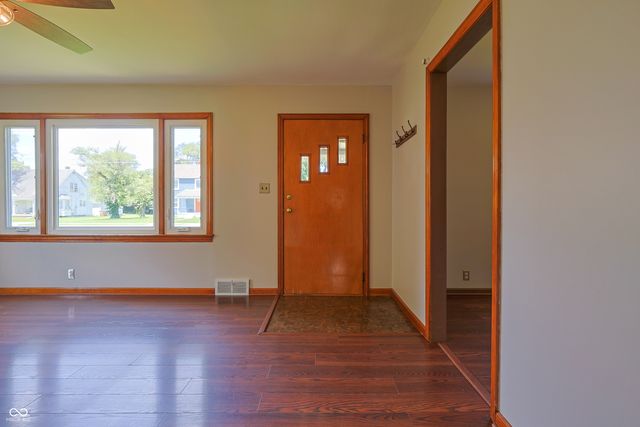 2341 Indiana Avenue, Columbus, IN 47201