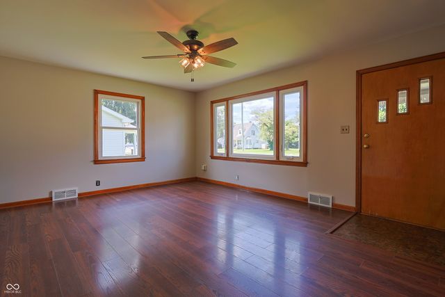 2341 Indiana Avenue, Columbus, IN 47201