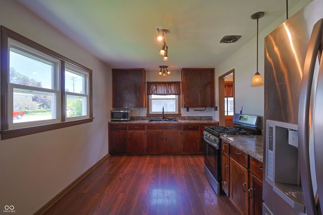 2341 Indiana Avenue, Columbus, IN 47201