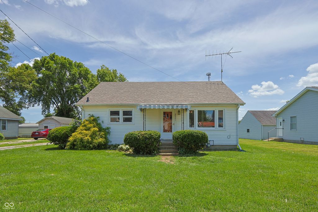 2341 Indiana Avenue, Columbus, IN 47201