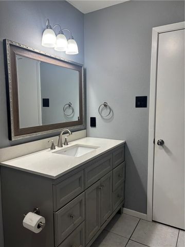 2834 Held Dr, Corpus Christi, TX 78006