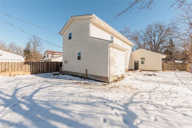 9852 Colfax Drive, Columbia Station, OH 44028