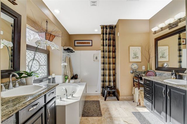 5152 Vincitor Street, Las Vegas, NV 89135