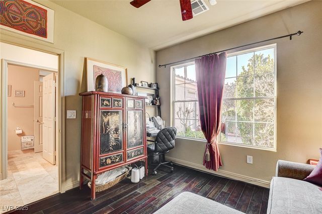 5152 Vincitor Street, Las Vegas, NV 89135