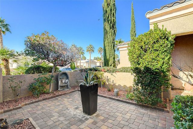 5152 Vincitor Street, Las Vegas, NV 89135