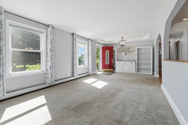 4 Nelson Street, Nashua, NH 03063
