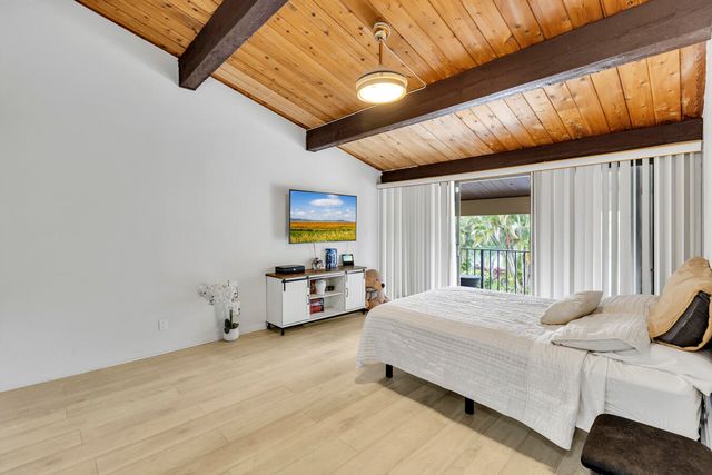 720 E Coco Plum Circle 5, Plantation, FL 33324