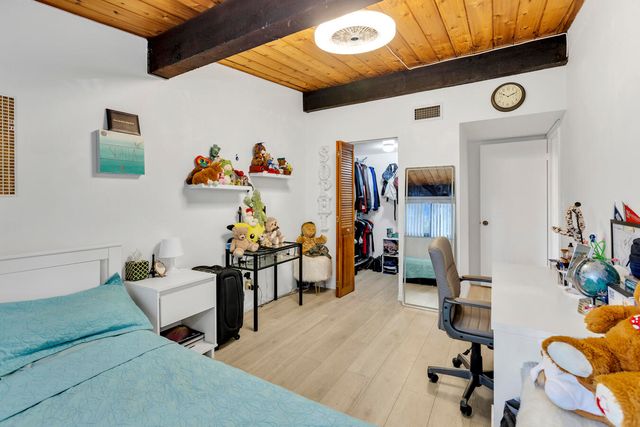 720 E Coco Plum Circle 5, Plantation, FL 33324