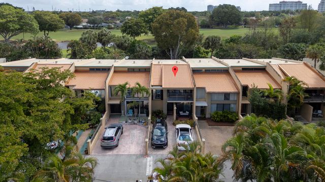 720 E Coco Plum Circle 5, Plantation, FL 33324