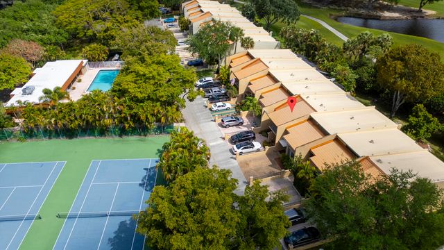 720 E Coco Plum Circle 5, Plantation, FL 33324