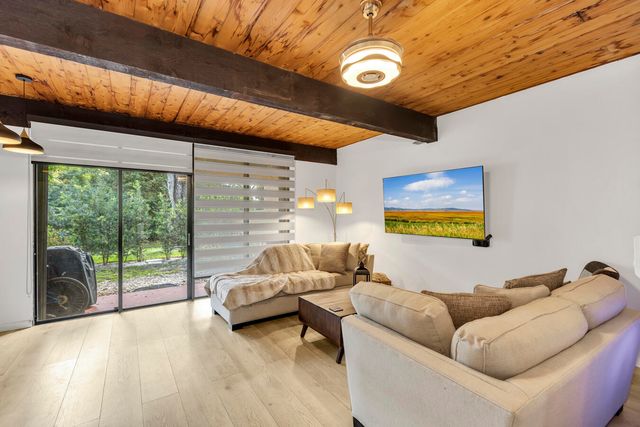 720 E Coco Plum Circle 5, Plantation, FL 33324