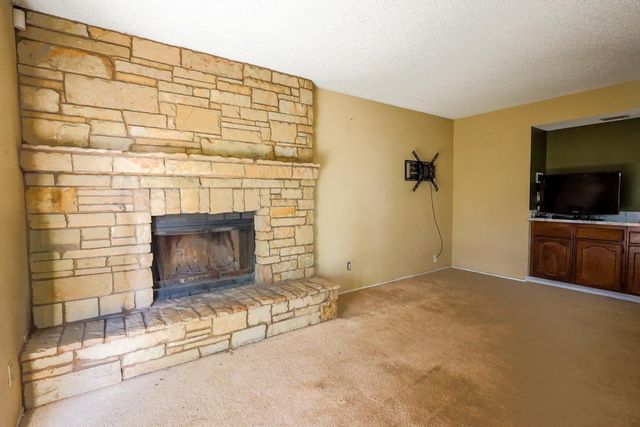 7447 Mills Grove Ct, Sacramento, CA 95828