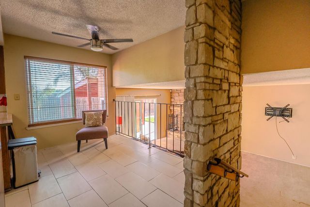 7447 Mills Grove Ct, Sacramento, CA 95828