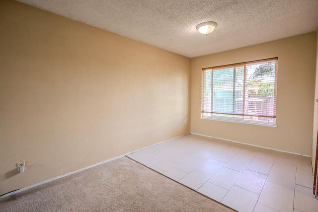 7447 Mills Grove Ct, Sacramento, CA 95828