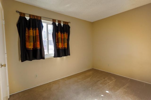 7447 Mills Grove Ct, Sacramento, CA 95828