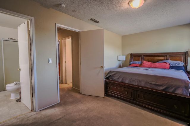 7447 Mills Grove Ct, Sacramento, CA 95828