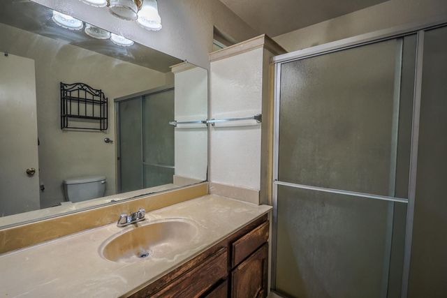 7447 Mills Grove Ct, Sacramento, CA 95828