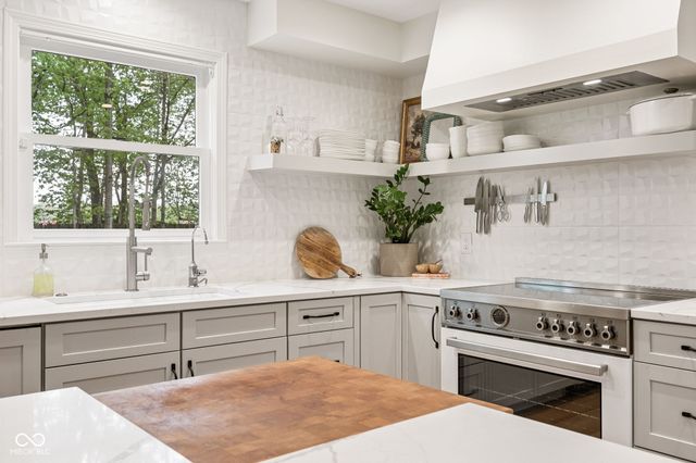12865 Limberlost Drive, Carmel, IN 46033