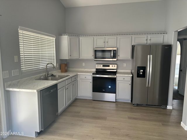 24839 N 40TH Avenue, Glendale, AZ 85310