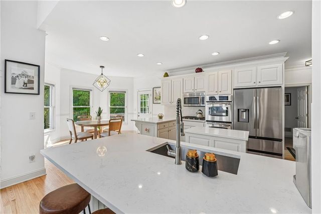 5411 Glencastle Way, Suwanee, GA 30024