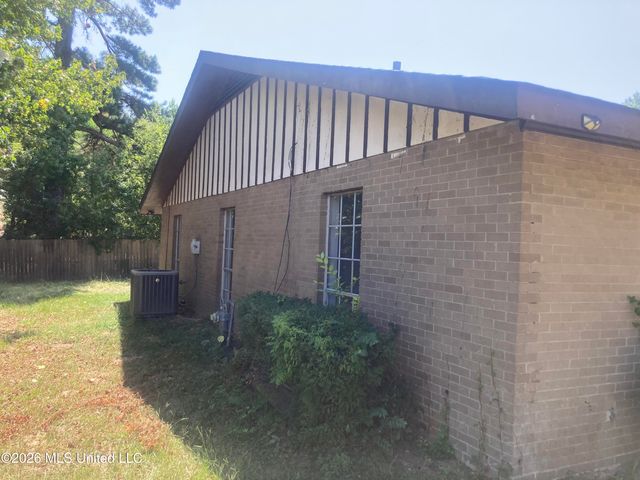 5856 Cypress Trail, Jackson, MS 39211