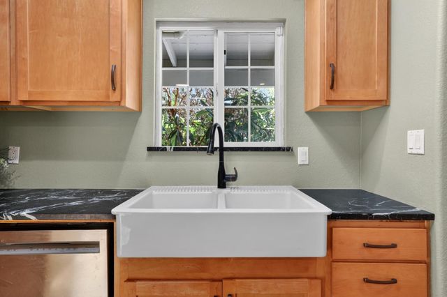 4205 Engle Rd, Sacramento, CA 95821