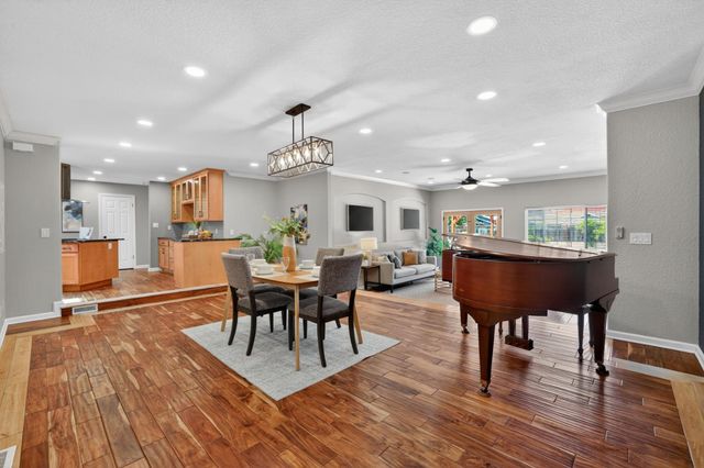 4205 Engle Rd, Sacramento, CA 95821