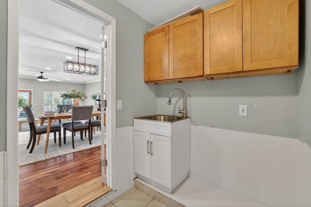 4205 Engle Rd, Sacramento, CA 95821