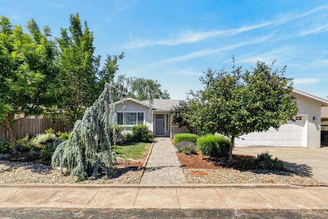 4205 Engle Rd, Sacramento, CA 95821