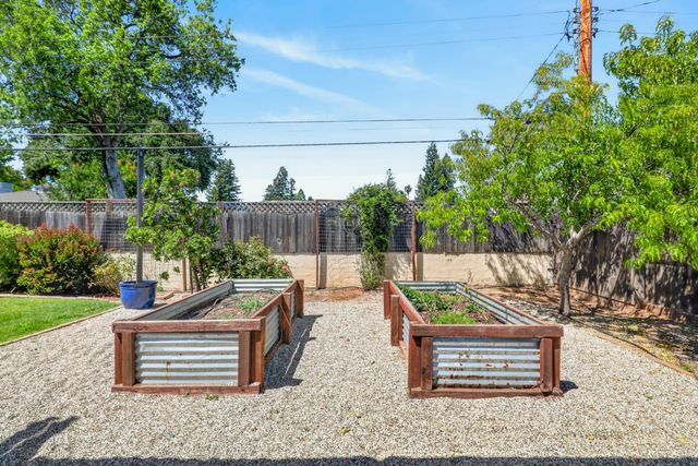 4205 Engle Rd, Sacramento, CA 95821