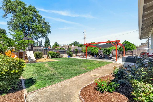 4205 Engle Rd, Sacramento, CA 95821