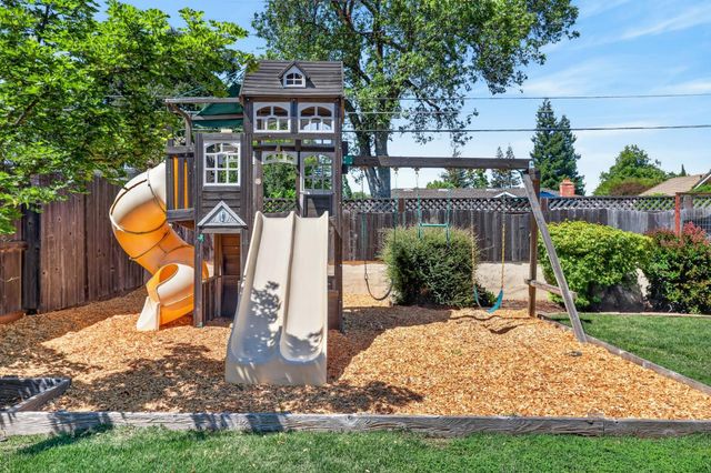 4205 Engle Rd, Sacramento, CA 95821