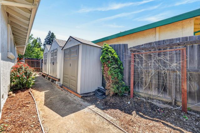 4205 Engle Rd, Sacramento, CA 95821