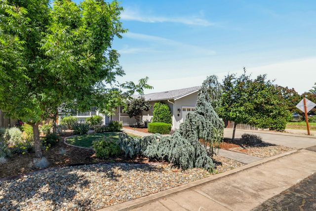 4205 Engle Rd, Sacramento, CA 95821