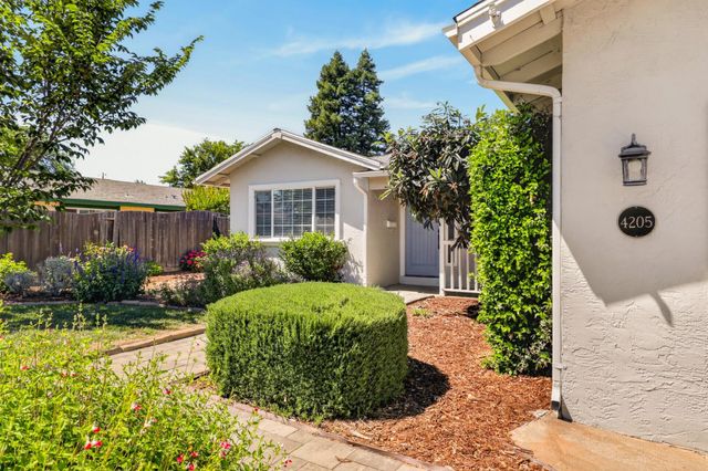 4205 Engle Rd, Sacramento, CA 95821