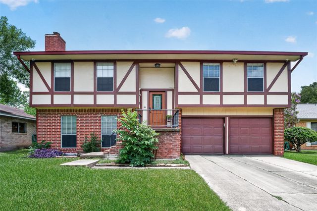 15927 Eastcape Drive, Houston, TX 77598