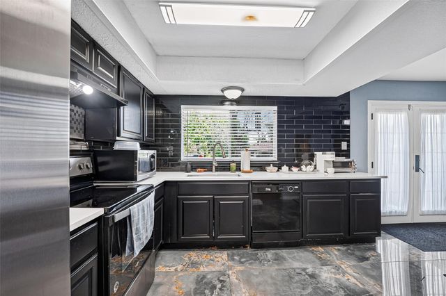 15927 Eastcape Drive, Houston, TX 77598