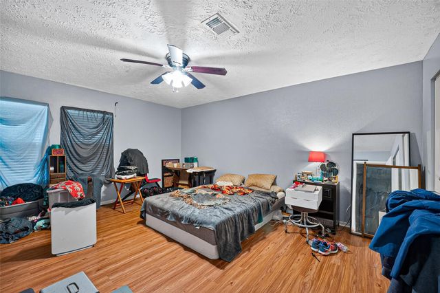 15927 Eastcape Drive, Houston, TX 77598