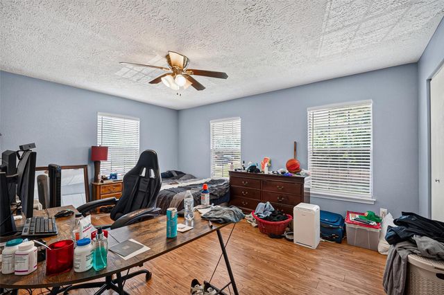 15927 Eastcape Drive, Houston, TX 77598